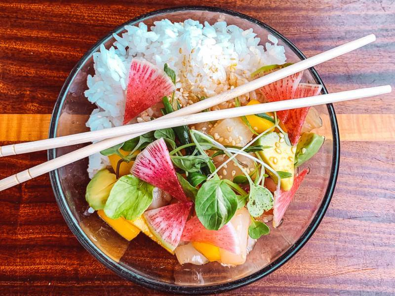 colorful and fresh ahi tuna bowl at the longboard